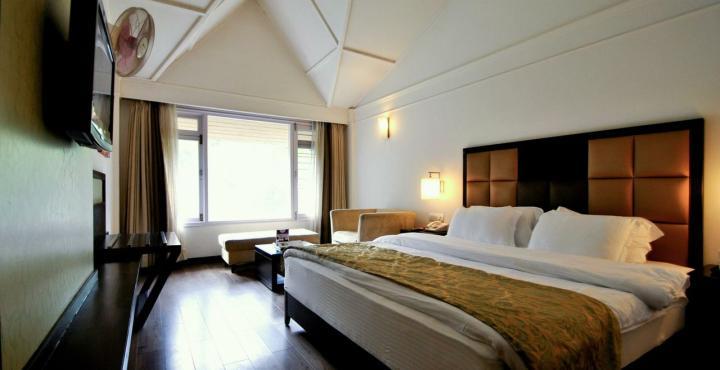 Apple Country Resorts- A Vegetarian Place सहारा 4*