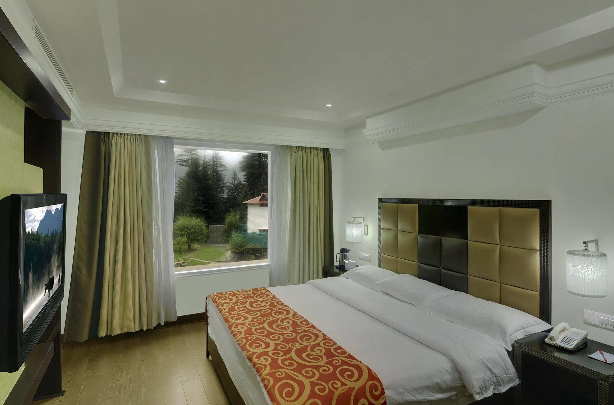 Apple Country Resorts- A Vegetarian Place सहारा
